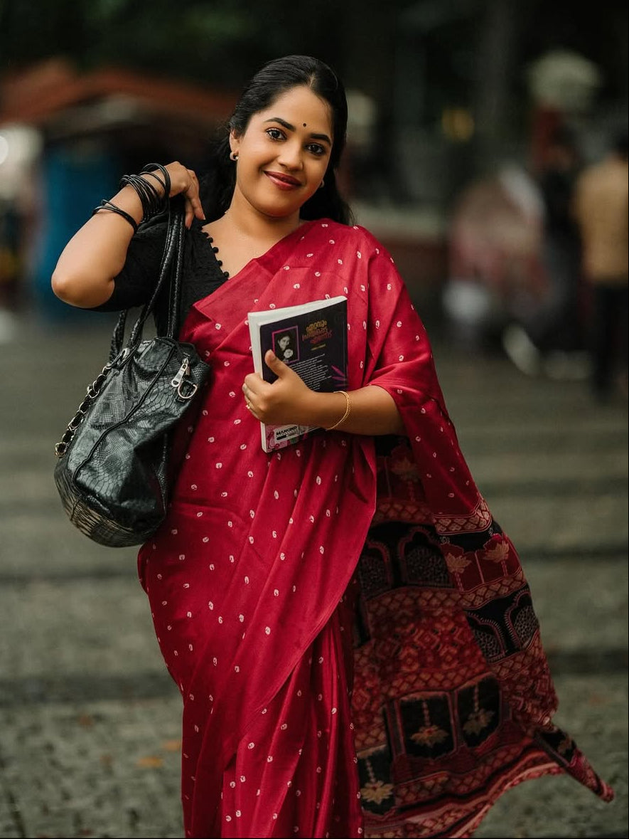 TERE NAAL RHNA PREMIUM MODAL SILK SAREE